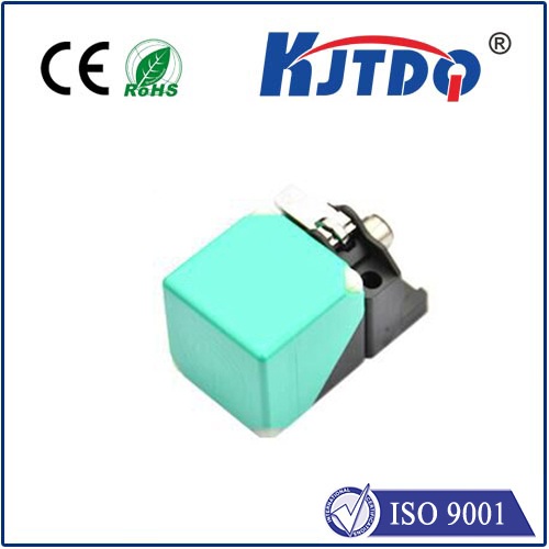 Airline plug-in inductive proximity sensor