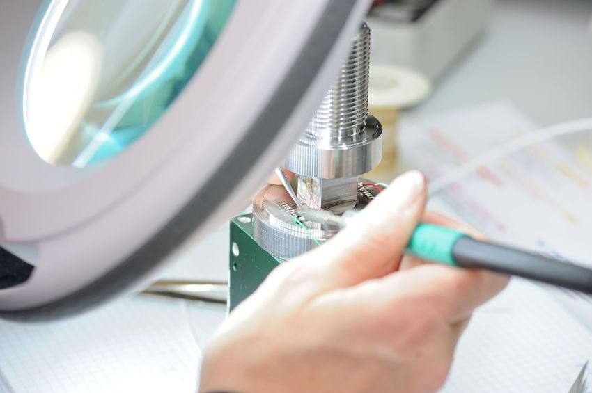 KJT sensor assembly and sample development