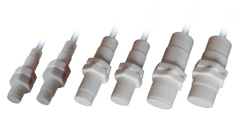 What are the basic principles of capacitive sensors?